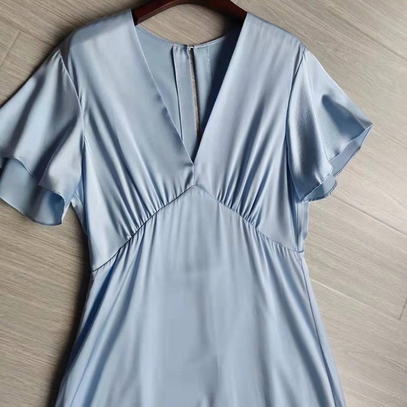 🔥Light Blue Silk-Satin Gown/Maxi Dress - Picture 2 of 6